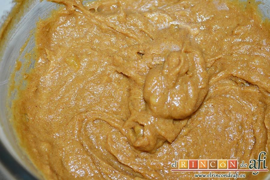 Plátanos amasados con gofio, remover bien y añadir una cucharada más de gofio