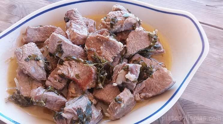 Ternera-con-ajo-y-perejil