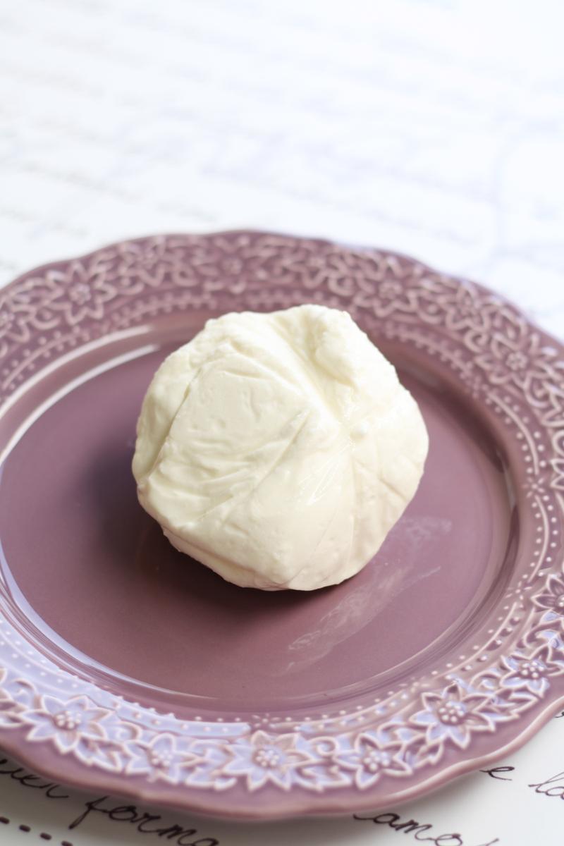 la-cuchara-azul-petra-mora-crostini-burrata