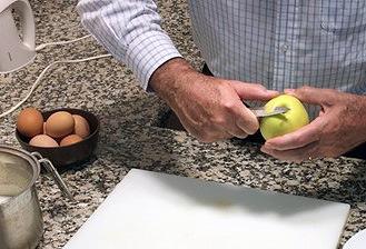 Pelamos las manzanas