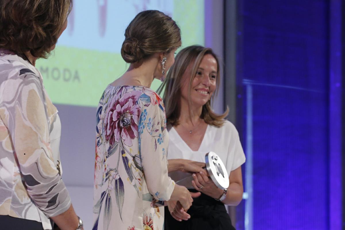 Reina Letizia peinado moño bajo