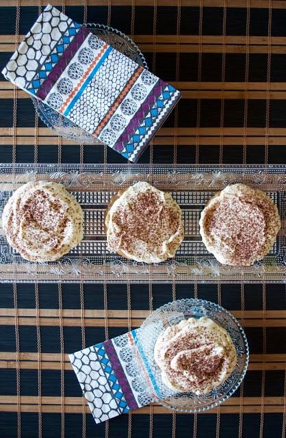mini tartas banoffe pie y dulce de leche, vista cenital 