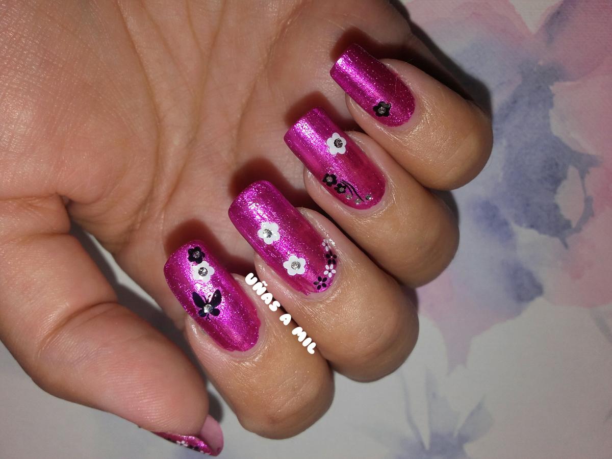 uñas_a_mil_esmalte_yesensy_fucsia_pegatinas_uñas_nail_art_flores_mariposas_enredaderas (5)