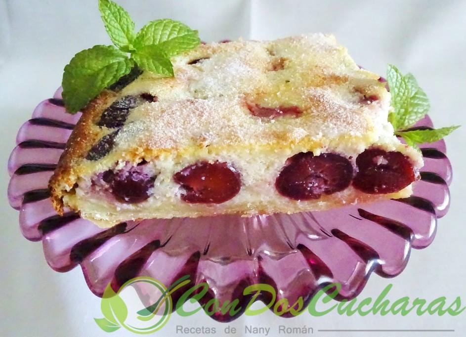 Tarta de requesón y cerezas