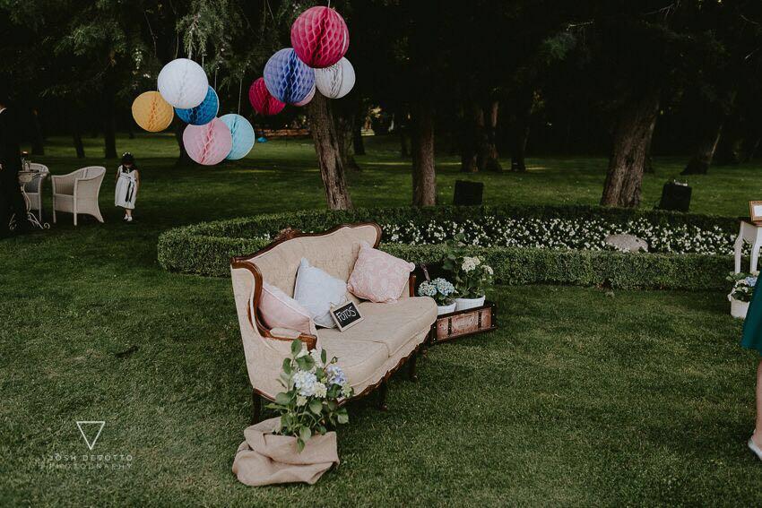colores-de-boda-photocall-sillon-isabelino-honeycombs