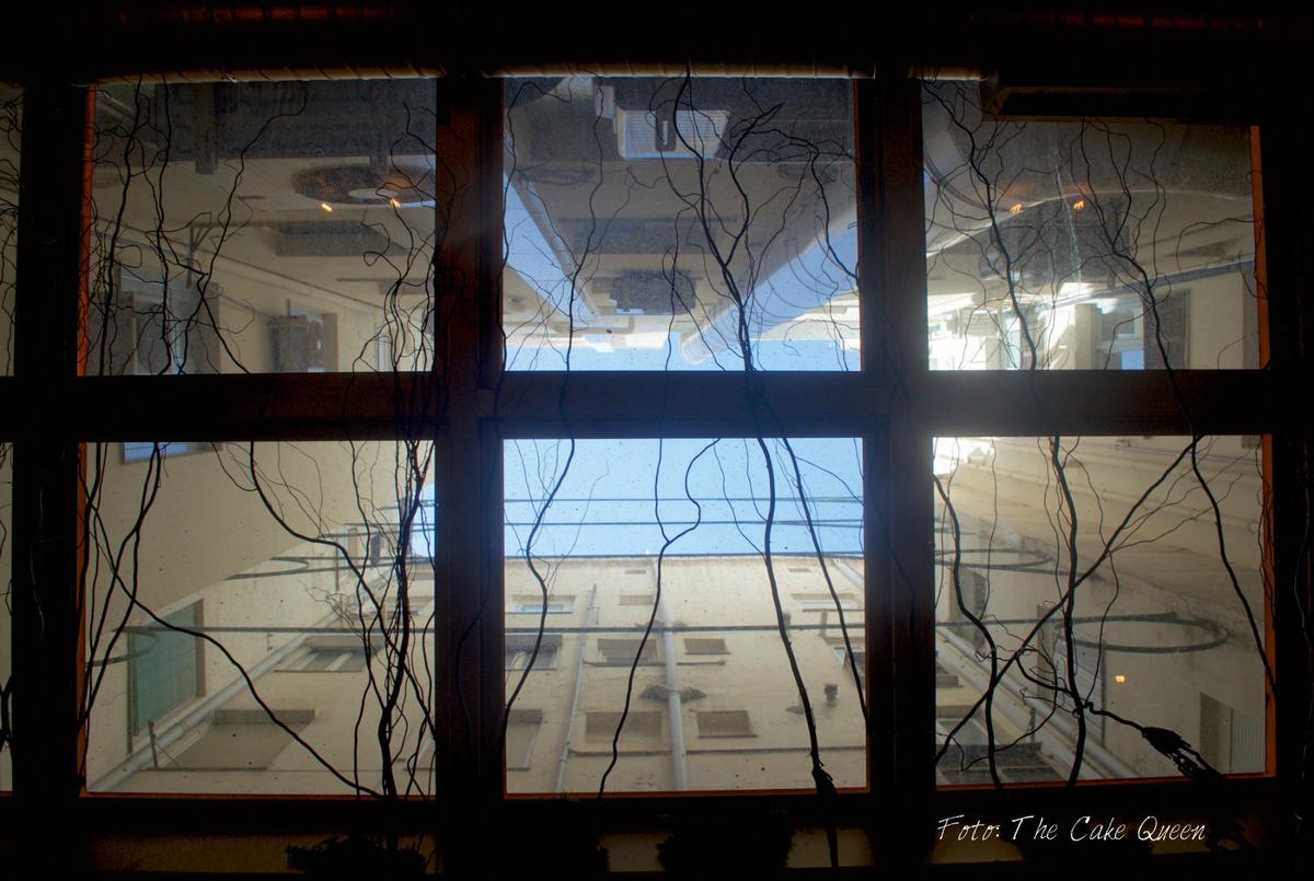 Ventana en la terraza del BumpGreen restaurante 