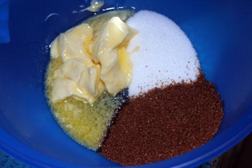 mezclar-mantequilla-y-azucar-para-las-galletas-de-lacasitos