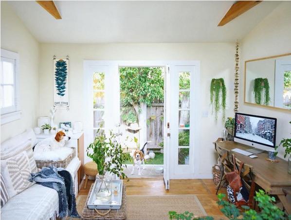 pensaban-que-estaba-loco-cuando-se-mudo-a-un-garaje-03