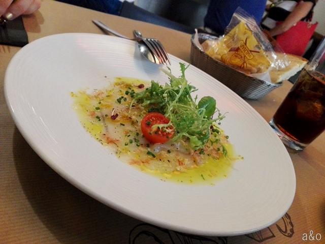 Carpaccio de gambones.