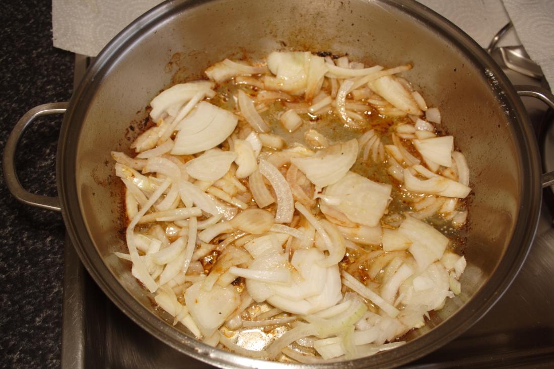 SOLOMILLO EN SALSA CON UVAS PASAS Y MANZANA 3