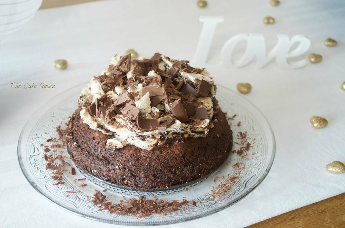 Tarta de chocolate y merengue de avellanas y chocolate 