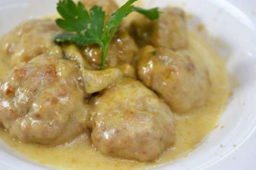 albondigas-con-salsa-de-hongos-final.jpg