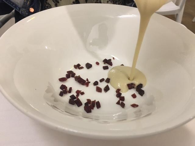Crema Trufada de Cardo con Virutas de Cecina de León