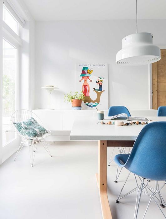 04-chaises-bleu-blanc