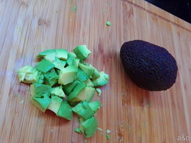 Cortamos el aguacate.