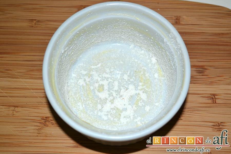 Delicias de nectarina, encamisar los moldes con mantequilla y harina