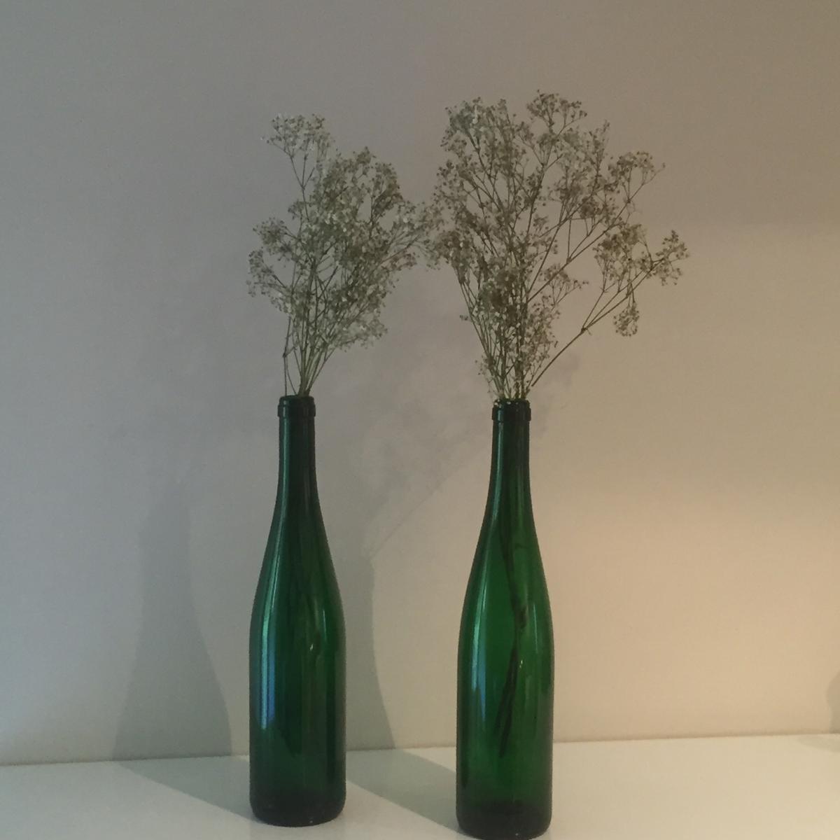 botella-de-txakili-con-flores