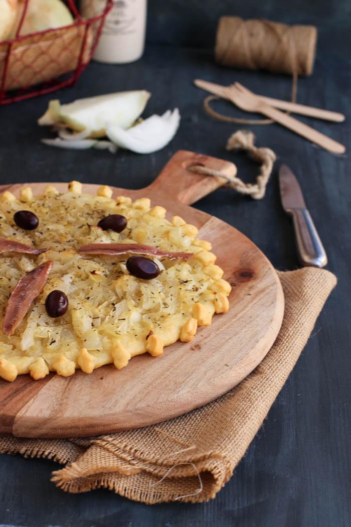 Coca de cebolla caramelizada