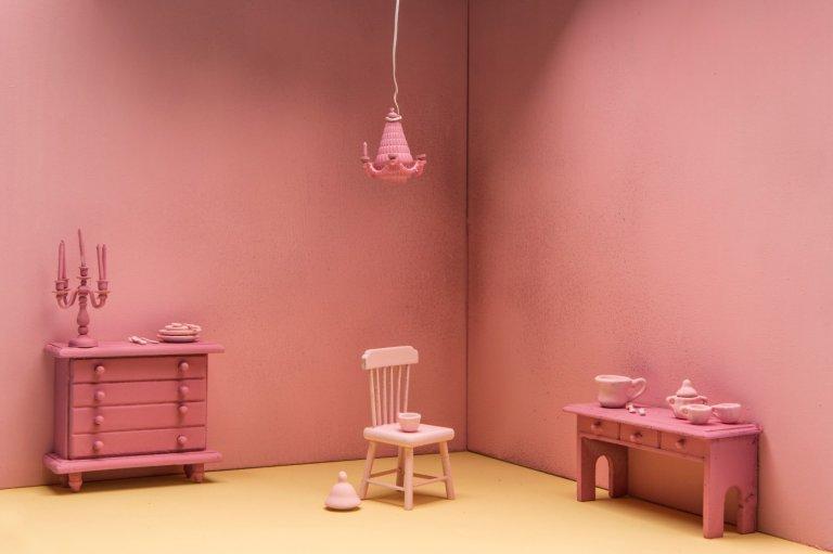 casa-de-munecas-con-pintyplus-chalk-paint-spray