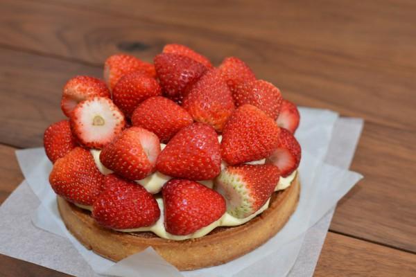 tarta-de-queso-y-fresas-1024x683