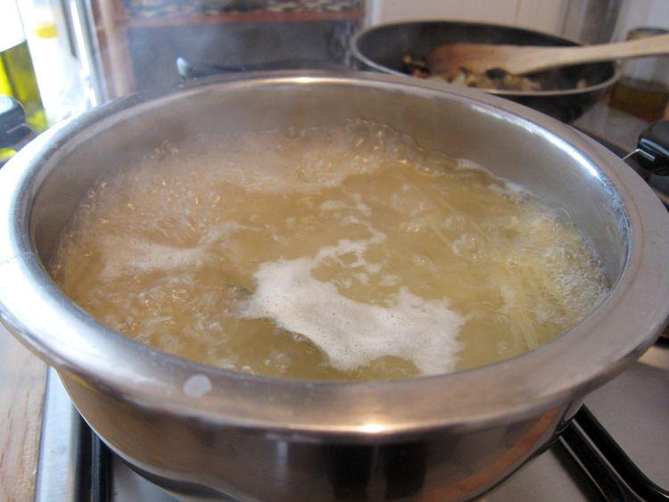 tortilla-de-spaghetti-champinones-jamon-cocido-04