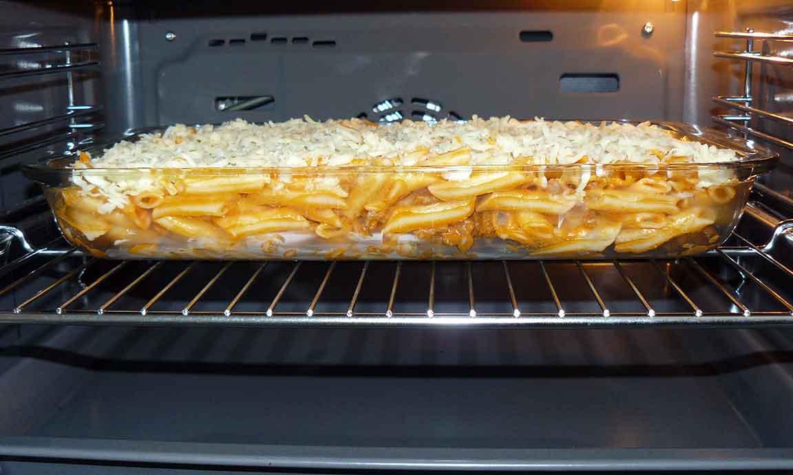 Macarrones con carne gratinados