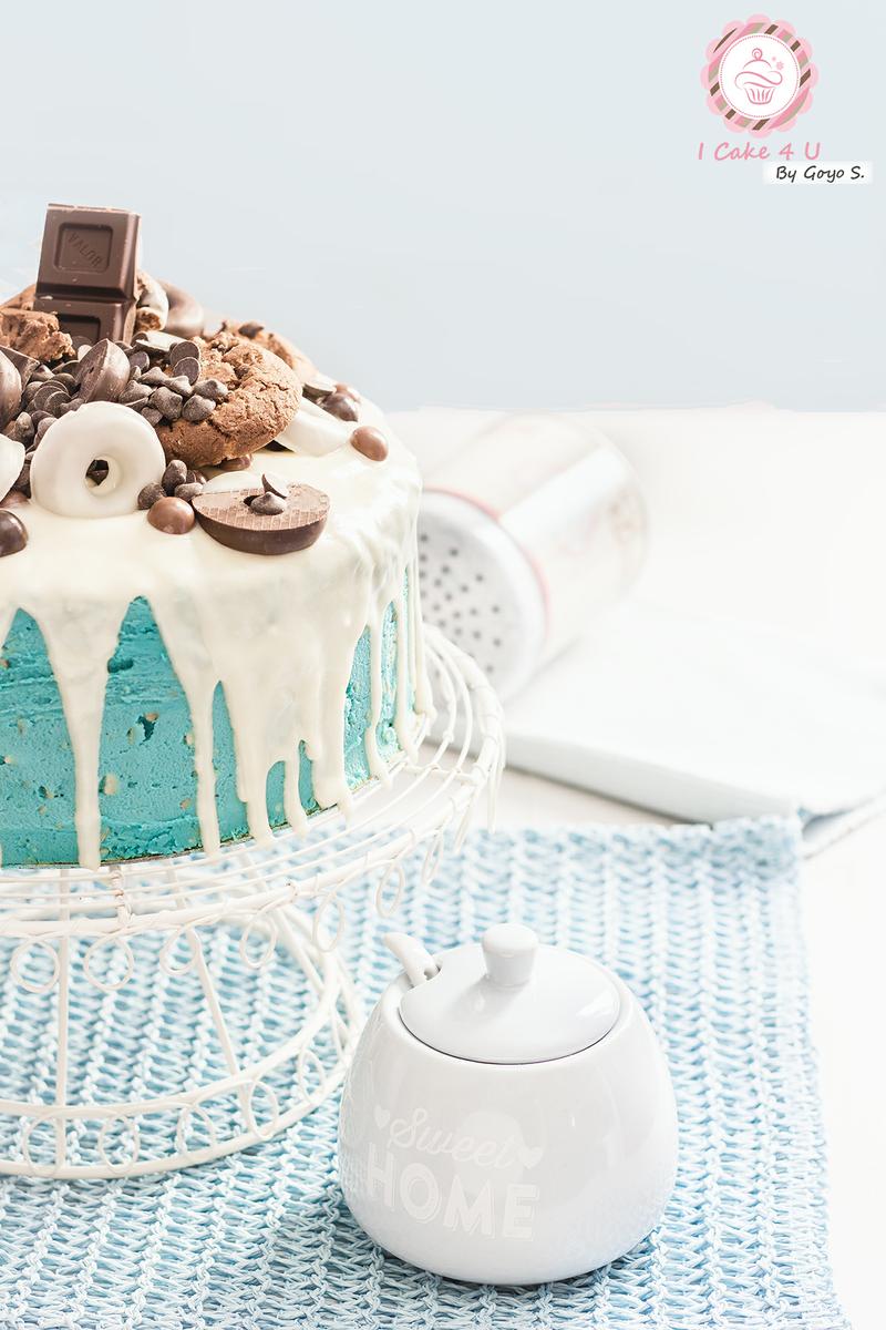 Drip Cake de Brownie con Crema de Cacahuete y Chocolate Blanco