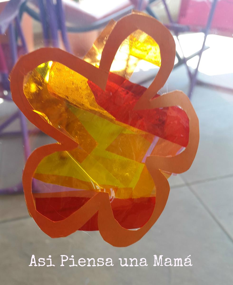 manualidades-ninos-reflejos-flor