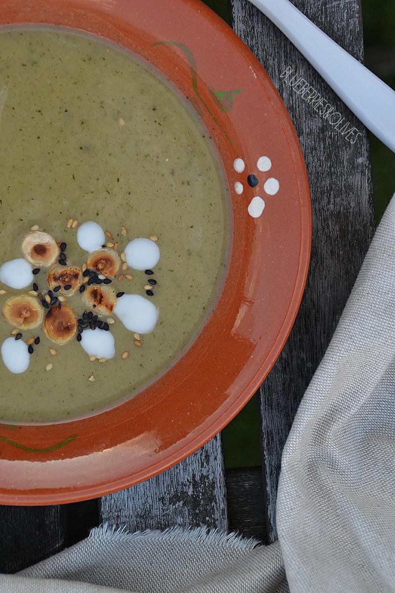 crema-de-calabacin-asado-con-canela-blueberries-and-olives-2