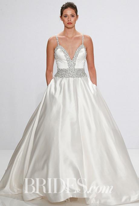 dennis-basso-for-kleinfeld-wedding-dresses-fall-2017-008