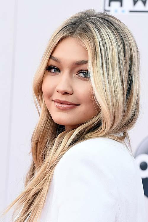 holiday_party_hairstyles_to_meet_2015_in_style_long_wavy_hairstyles_gigi_hadid4