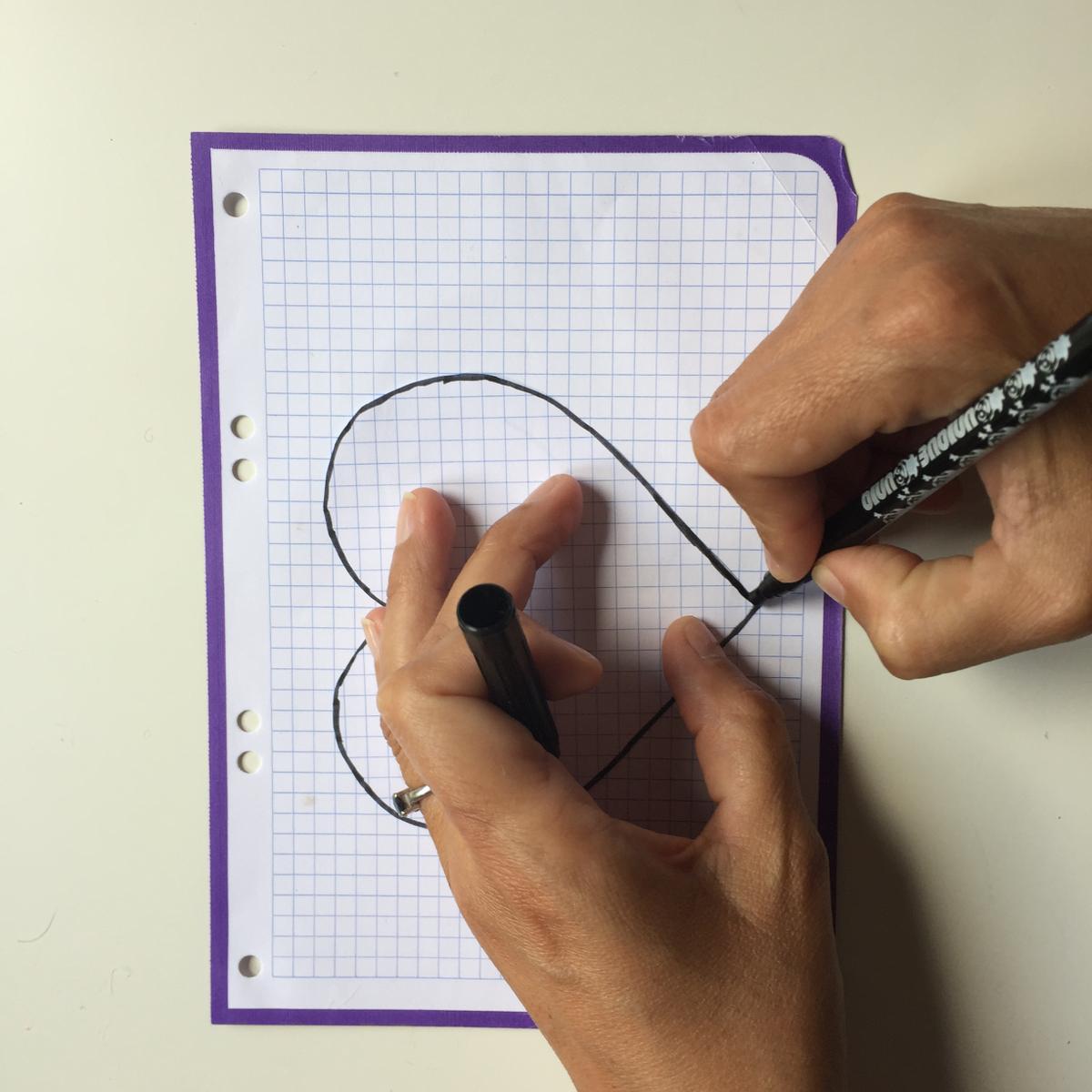 dibujamos el patrón que será un corazon