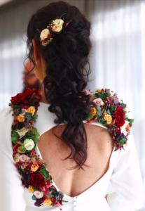 Vestido de novia con pieza floral - Bodasconestilo