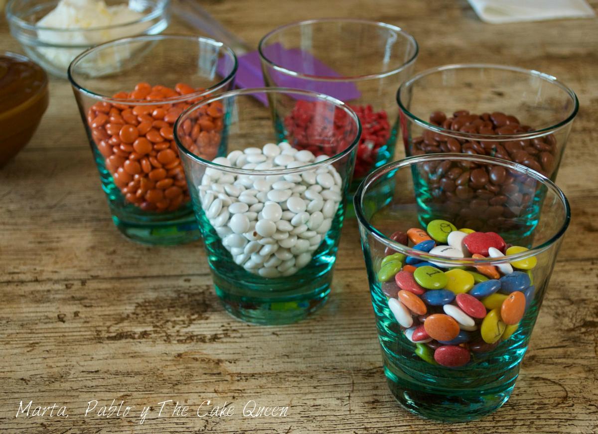 Lacasitos de diferentes colores 