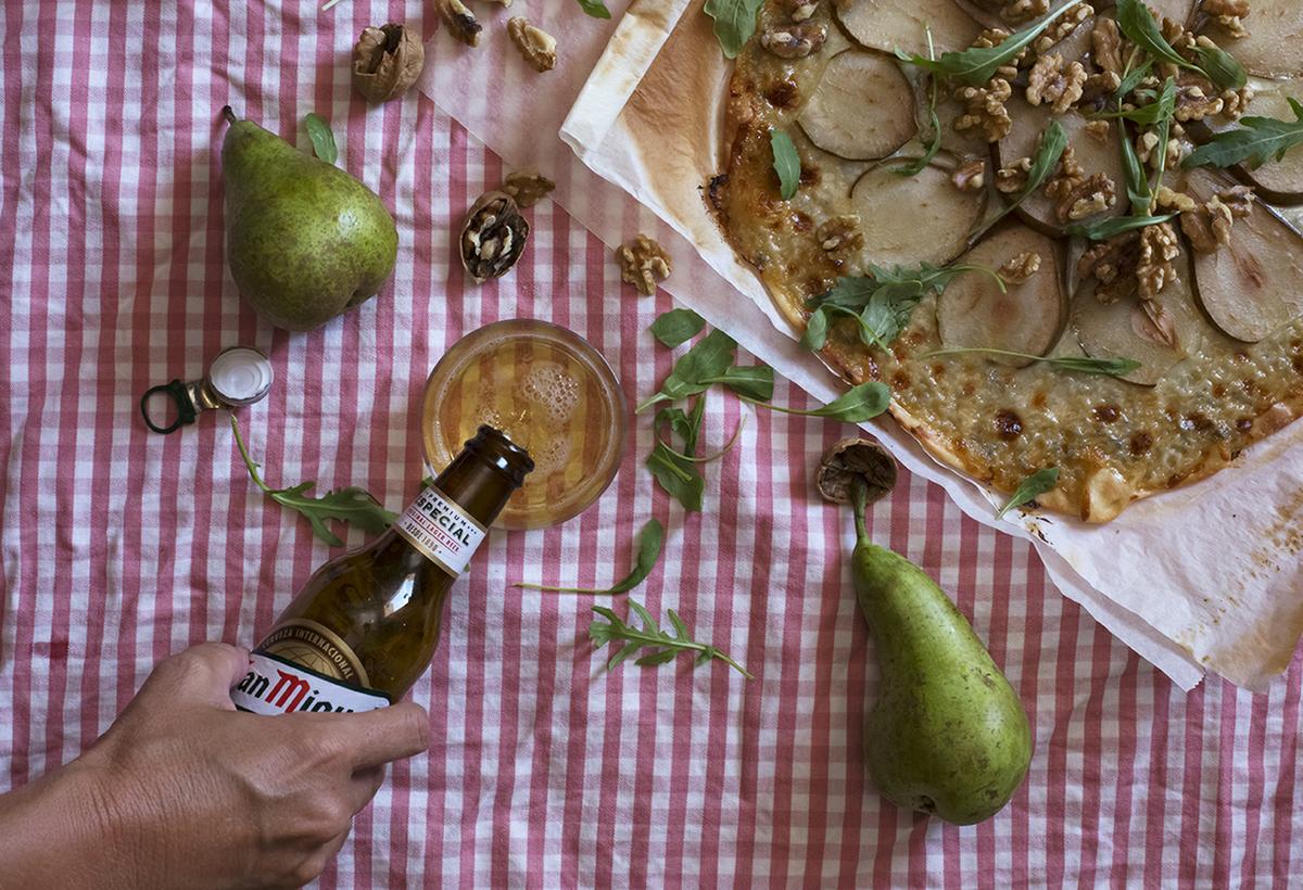 receta de pizza con pera y gorgonzola