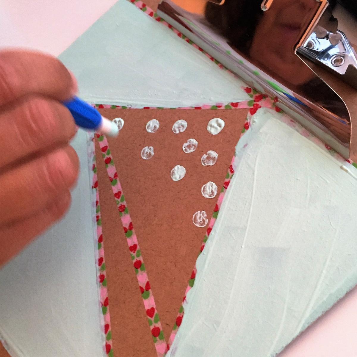 04-clipboard-personalizado-con-chalkpaint-pintamos-otros-tiangulos-con-puntos