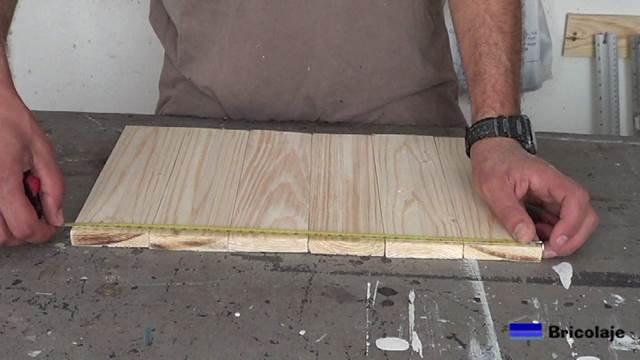 midiendo el ancho y largo para cortar los ángulos de aluminio