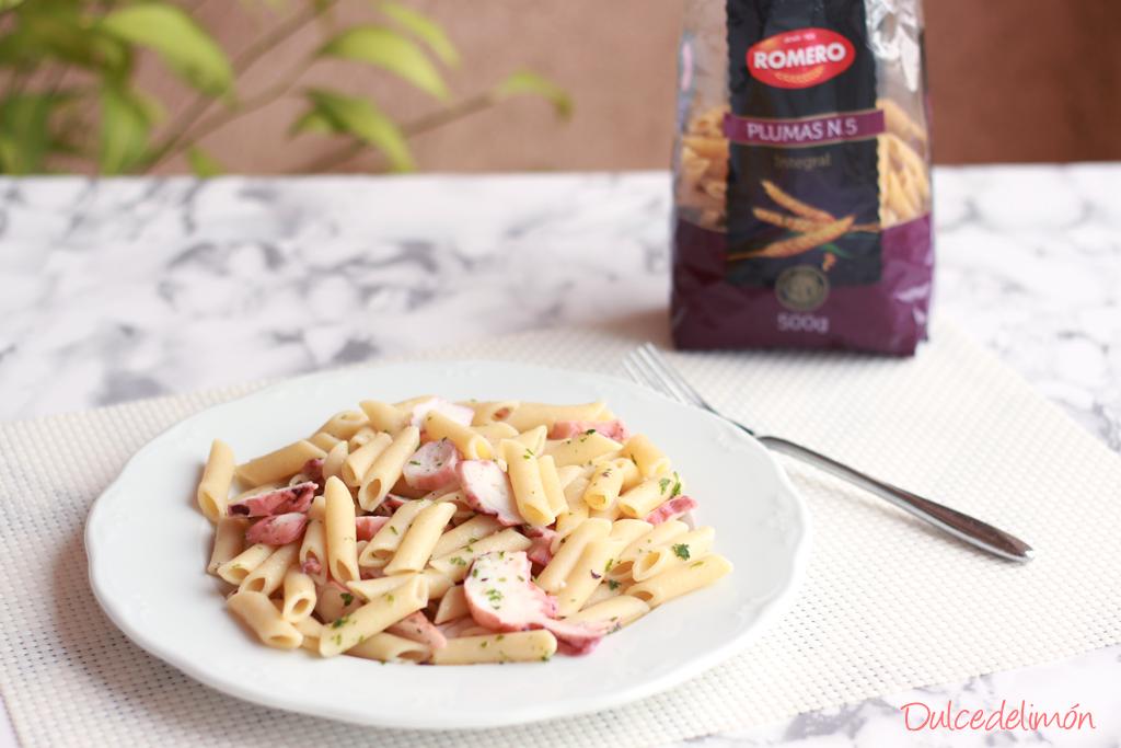 Plumas al limón con rejo