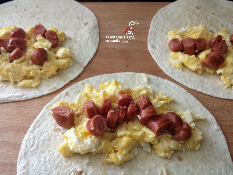 Breakfast Quesadilla - Yaestamosencasita.com