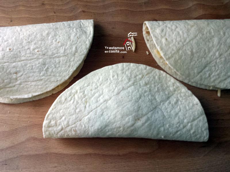 Breakfast Quesadilla - Yaestamosencasita.com