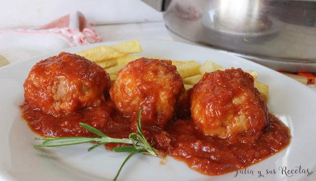 ALBONDIGAS CON TOMATE