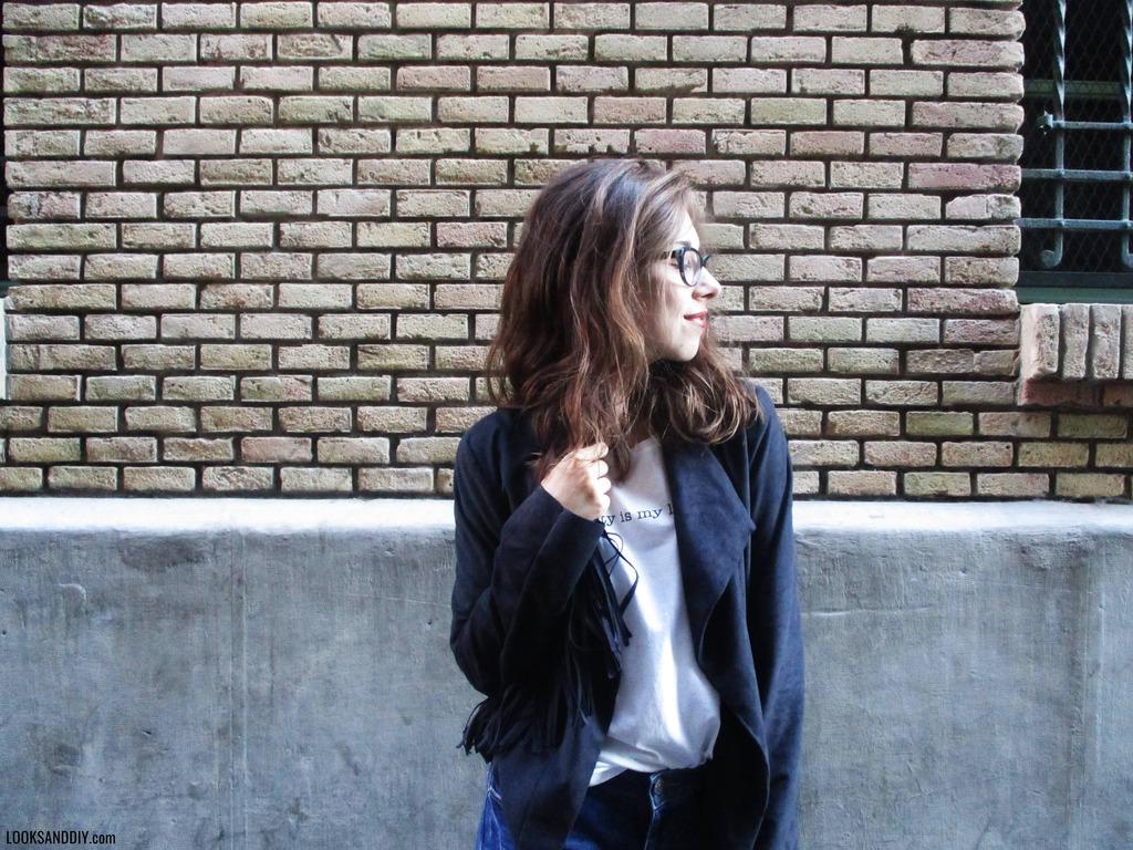 DIY Transforma tu chaqueta con flecos