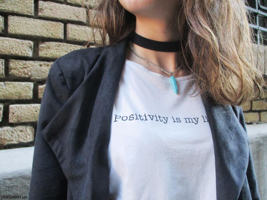 DIY Transforma tu chaqueta con flecos