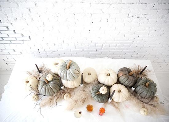 Cómo_decorar_tu_casa_para_Halloween_ideas_inspiraciones_decorar_espacio_gris_blanco