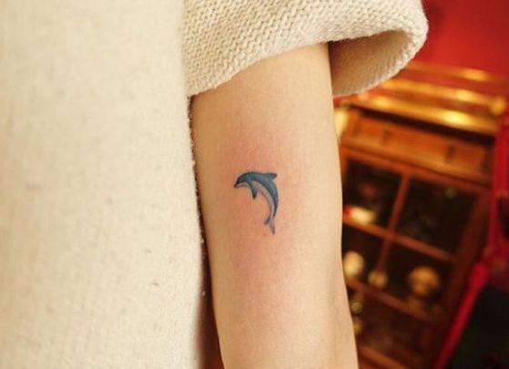 pequenos-delfines-tatuaje-2