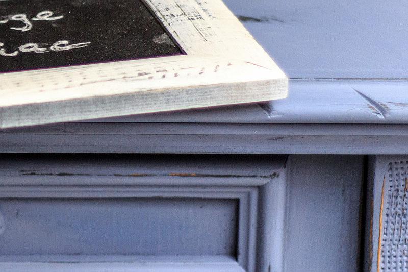 efecto-vintage-shabby-chic-con-chalk-paint-spray-pintyplus