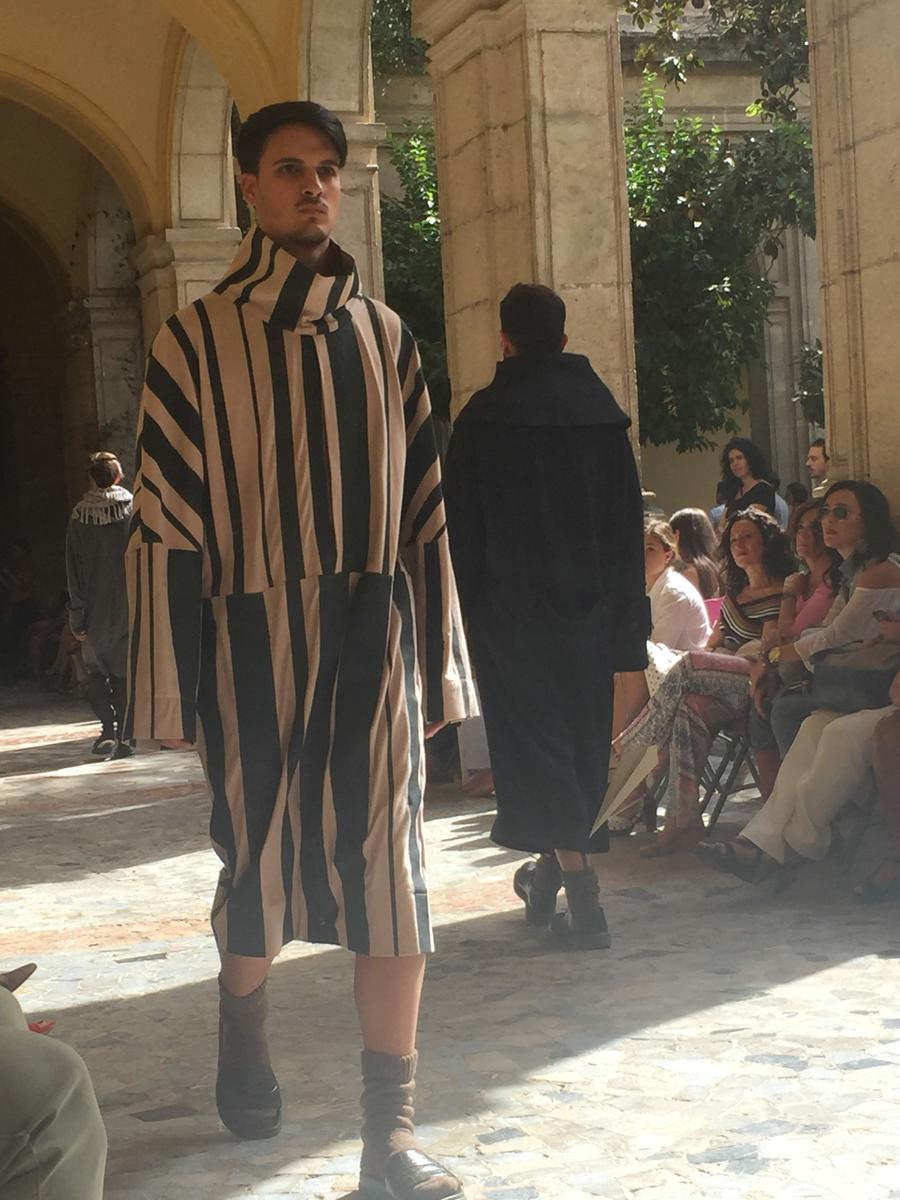 Mario Caravaca diseñador desfile estacion diseño