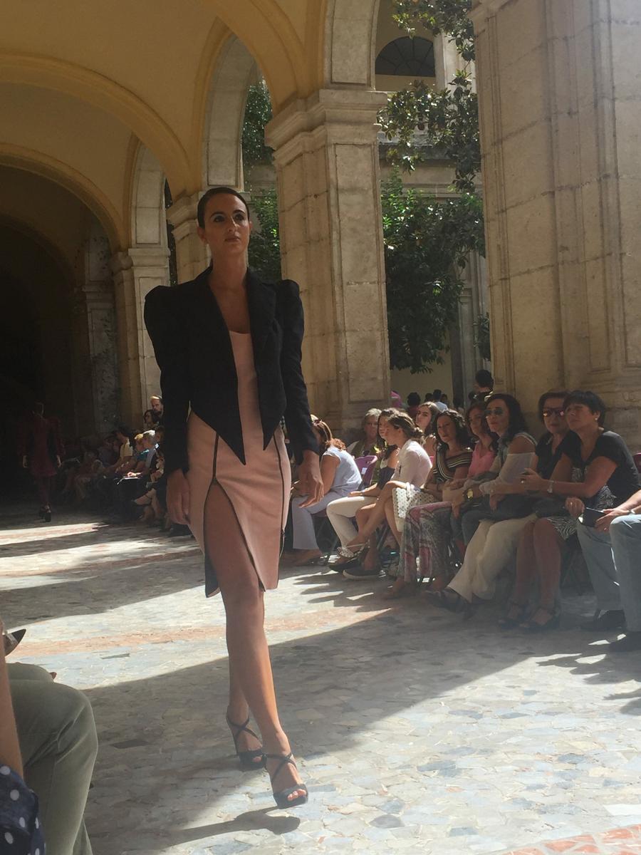 Lady Crab diseñadora desfile estacion diseño