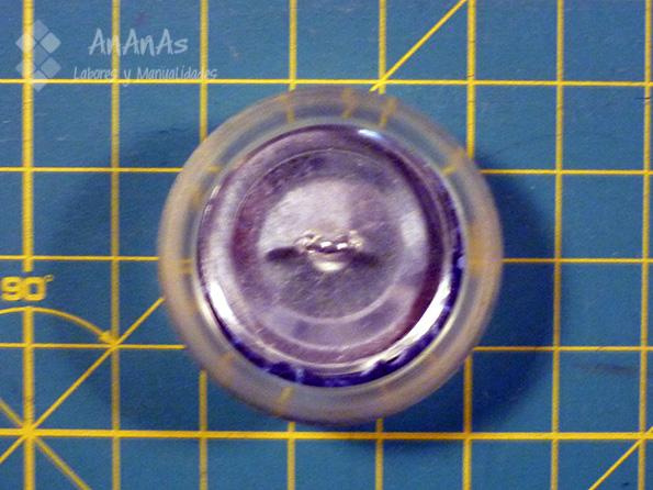 forrar-botones-diy-colocar-segunda-pieza-del-boton