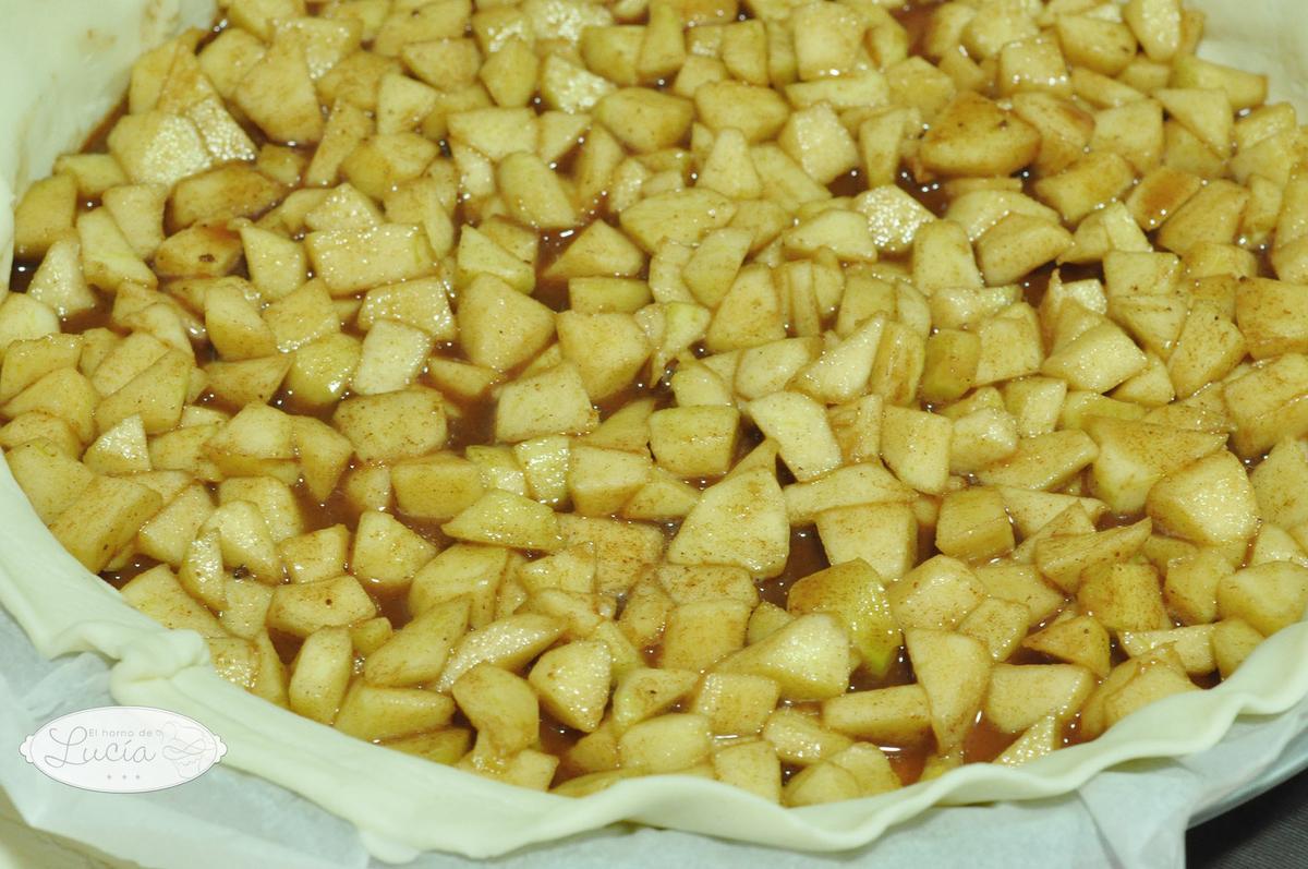 rellenamos-el-hojaldre-con-la-manzana-especiada